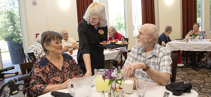 residents dining