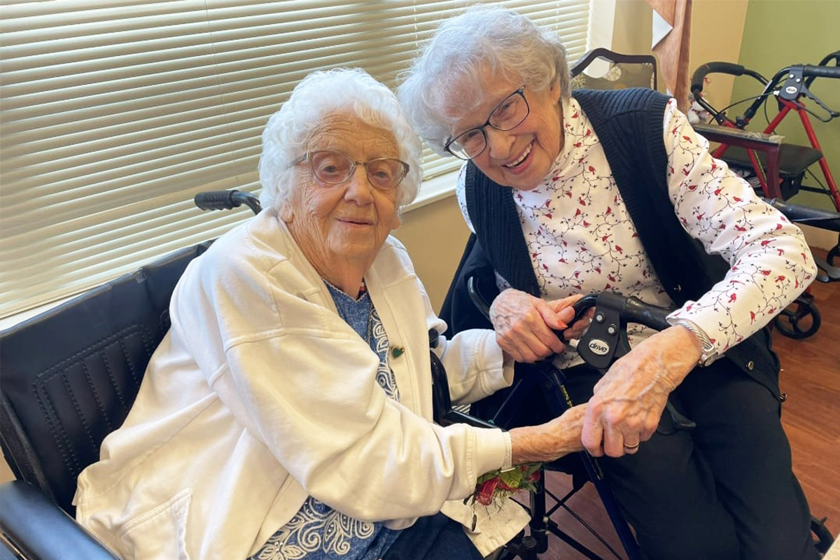 Leisure Living Forest Glen Residents hugging