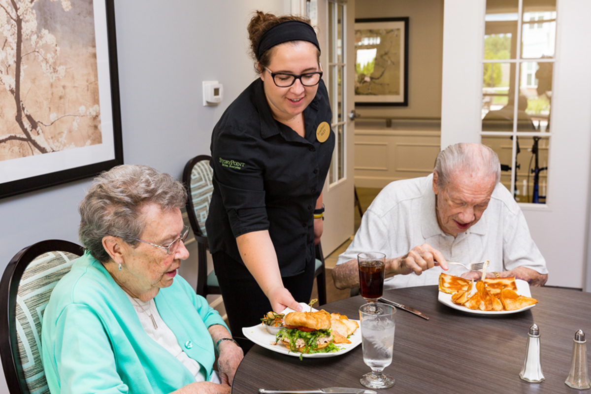 StoryPoint Group Residents eating 